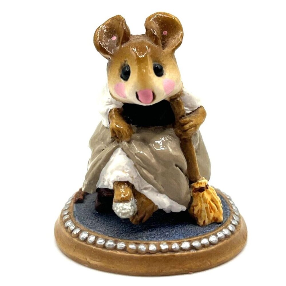 Wee Forest Folk Vintage Retired Figurine Miniature: Cindarella's Slipper w/box